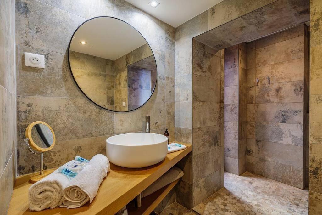 Appartement 5*, Climatise, Avec Terrasse Au Quartier Le Panier มาร์กเซย ภายนอก รูปภาพ